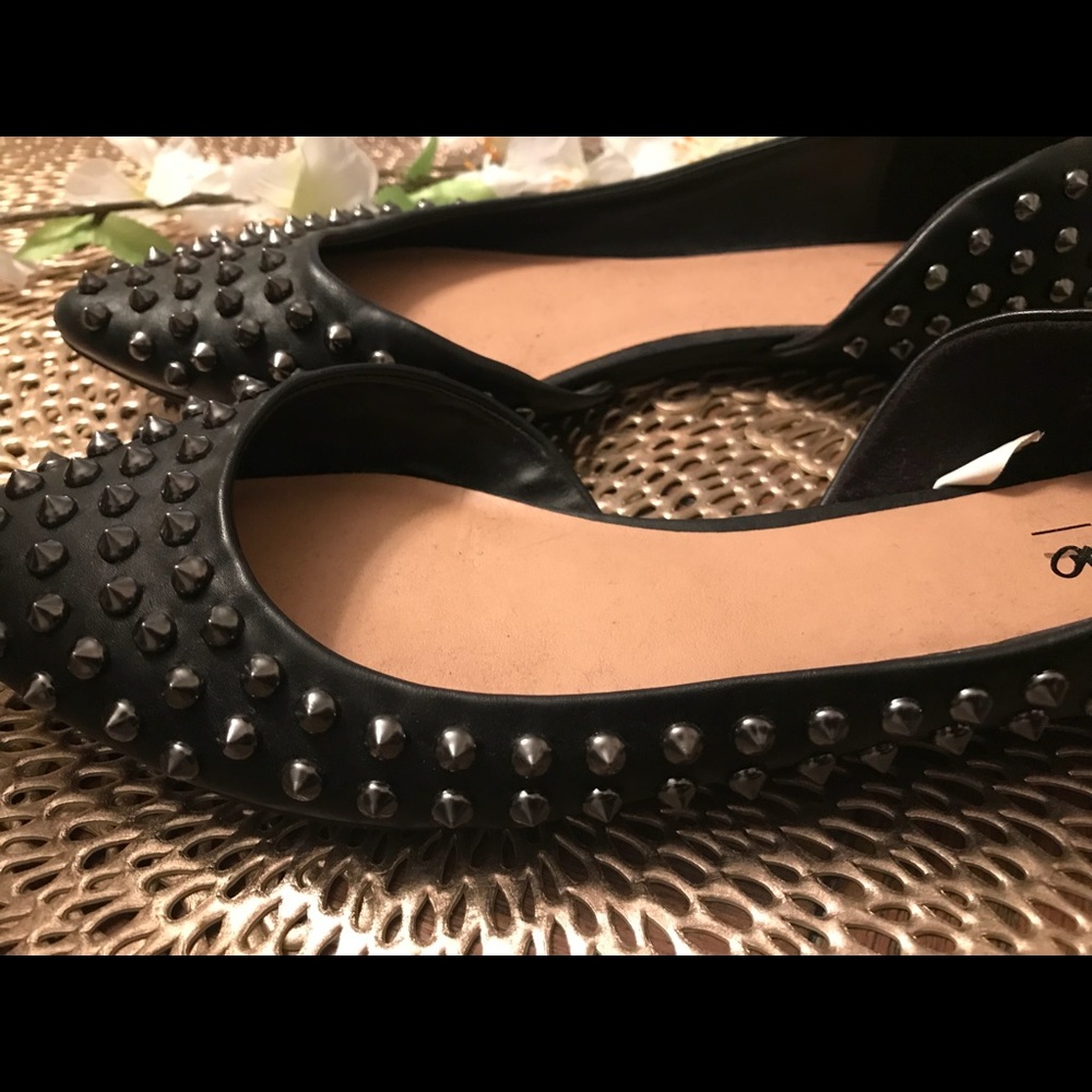 Black Studded Flats🖤